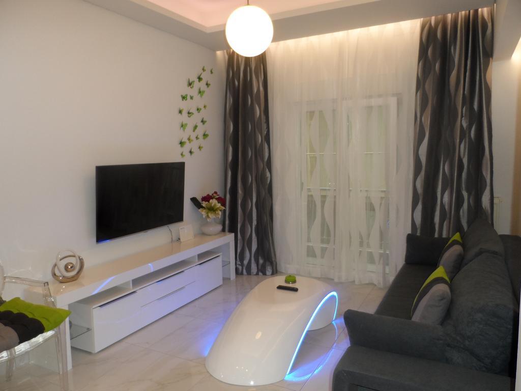 Laura White Tower Apartment Salonicco Esterno foto